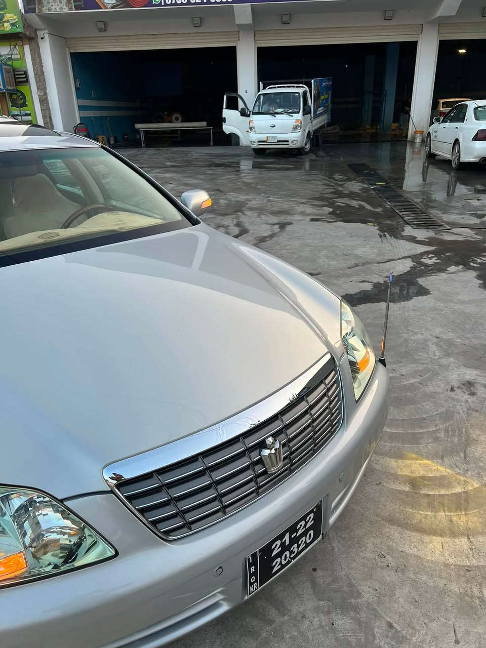 شاهینە • ٢٠٠٥ • ايرباق