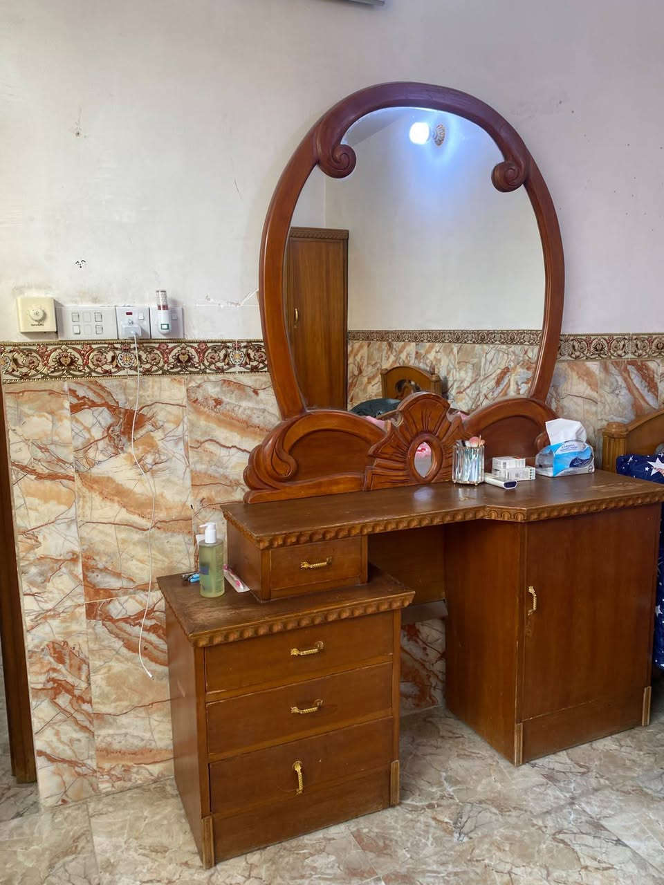 غراض للبيع اي استفسار اتصل بنا على الارقام التاليه ***********
