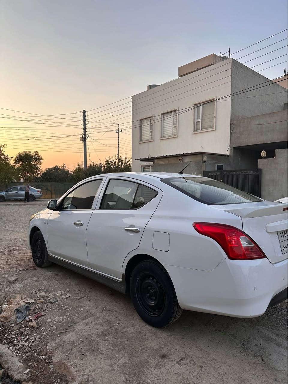 نیسان سەنی هندی مۆدێل ٢٠١٨ 
دۆسە سپۆرت
سوکان ڤۆلیوم 
دەبڵ گێچ 
یەدە نیکل 
دوو جام کارەبای 
کامل زینۆن 

سەیارەکە هەموو شتی بە شەرتە گێڕ و مەکینە و تەقە و ڕەقە 
تاخم نۆزڵ وپلاک و مەسفی و فیتپەمپی تازە بۆ گۆڕدراوە 
٢٢٠ هەزار ڕۆیشتوە 
پشت و پێش و هەرچوار دەوری کەپسە 
سەنەوی و هەزەی بەسەر چوە 
١ پارچە و نیوی تەنها بەخە 
یەک ملیۆن و دووسەد و چل هەزار غرامەی لەسەرە دوای معامەلە دەتدەمەوە 
نرخی ٩٨ وەرەقە و معامەلە 
لە هەولێرم 
ژم/ *********** أربيل, العراق
