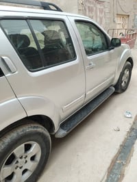 نيسان باثفندر • ٢٠٠٩ • غاز
