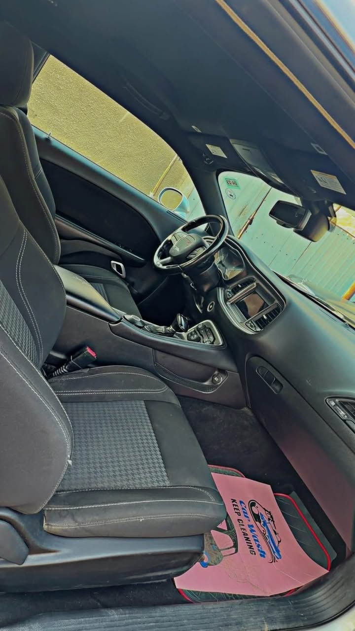 دودج تشالنجر (Dodge Challenger) موديل 2021 للبيع
الموديل: 2021
 المسافة المقطوعة: 50,000 ميل فقط
 الضرر والحادث: حادث سطحي وبسيط جداً جاملغ وبنيد 
 محرك، كير، تبريد، وصدر بحالة ممتازة 100% وجاهزة من كل النواحي.
 داخل نظيف جداً، تخم تاير جديد، سيارة جاهزة ما تحتاج أي دينار مصروف.
 سنوية ورقم وهزه وتحويل مباشر
الموقع: بغداد
السعر:193$ 
للتواصل والاستفسار: [***********]
