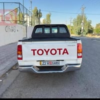 هايلكس ٢٠١١ • أحمر • نضيف