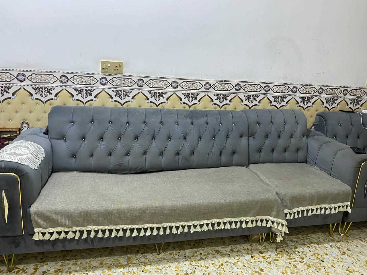 السلام عليكم تخم للبيع نضافه ٦٠ للاستفسار الاتصال***********
