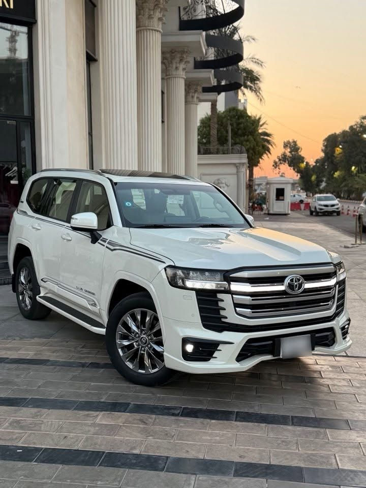 لاندكروز GXR 2022 السيارة شركة ساز 
فول مواصفات 1/1 ماشية 70 الف فقط 
السيارة كفالة من الفتح والصبغ والدبل كود 
رقم بغداد تحويل مباشر بأسم المشتري 
السعر 595$ والشراي يجي يشوفهه وبي خير ويدلل 
رقم الهاتف / واتساب ***********
