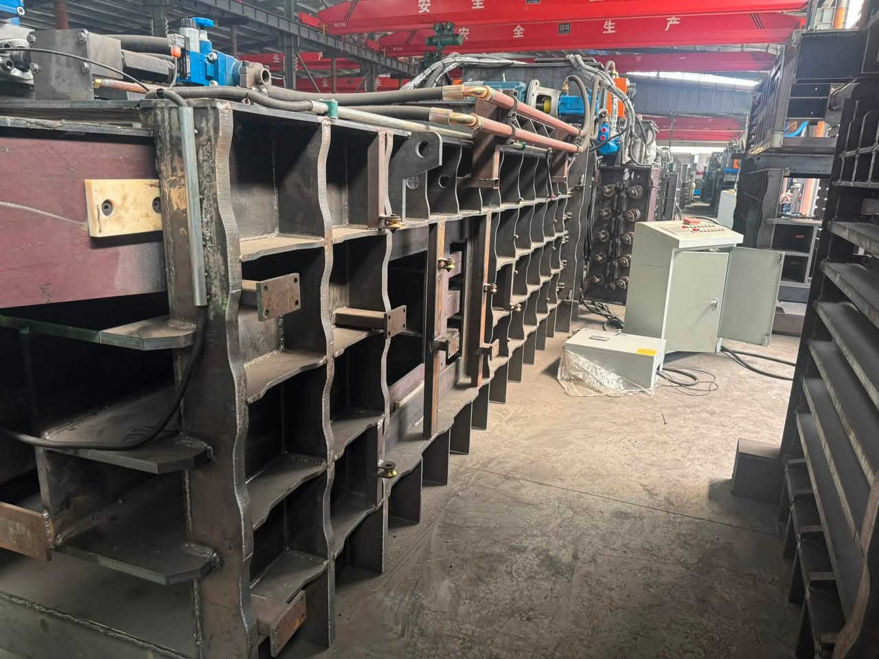♻️ مكابس الكارتون – أفقية وعمودية | كافة الأحجام والطاقات

توفر VERTEX حلول متكاملة لمكابس الكارتون ومخلفات الورق لإعادة التدوير، بمختلف الأحجام والطاقات حسب حاجة المشروع:

🔹 مكابس أفقية Full Automatic
🔹 مكابس أفقية Semi-Automatic
🔹 مكابس عمودية بمختلف الأحجام
🔹 أنظمة هيدروليك عالية الكفاءة
🔹 إمكانية التجهيز مع سيور ناقلة وأنظمة تحكم PLC
🔹 خيارات متعددة لأحجام وأوزان البالات

مناسبة لمعامل إعادة التدوير، مصانع الكارتون، المخازن والمراكز التجارية.

📞 للاستفسار والتجهيز:
***********
***********

المهندس عباس الكرعاوي

#VERTEX #مكابس_الكارتون #مكابس_هيدروليك #إعادة_التدوير #Cardboard_Baler #Horizontal_Baler #Vertical_Baler
