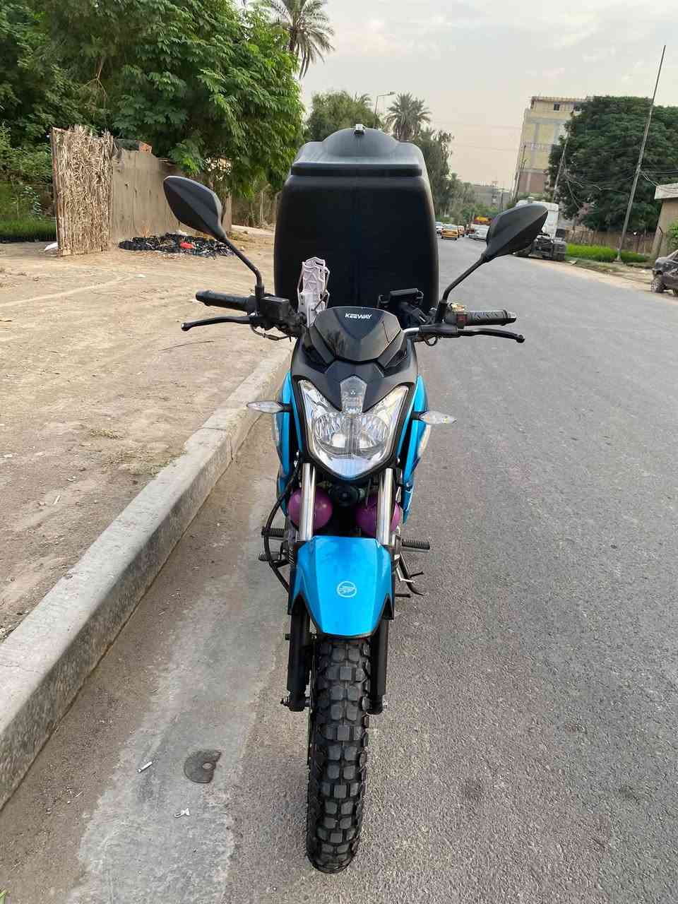سلام عليكم دراجة RK للبيع فقط ✅
مرقمة اربيل بسم المعرض ✅
نزلتها 7/1 ماشية 11 الف صالها عندي 3 أشهر بعدها وكالة الدراجة بسم المعرض عجلت الخليج مابيها اي ضرر من عده موضح بل صور الكفر مكسور والجاملع مشخط فقط غير هذني ماكو الباقي كله وكالة ابيعها هيه والصندوك والهورنات من عده الكلوب الزنون مو وياها الباقي كله وكالة 
هاذ رقمي أتصل وشلع عيوني ***********
بكاني بغداد صليخ 📍.
السعر 2600 وبيها مجال تعال وبيك خير وتدلل
