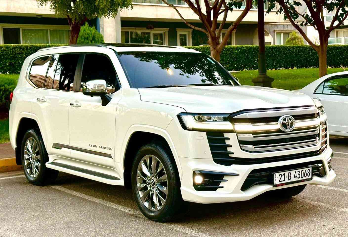تويوتا لاندكروزر 2023 VX Limited للبيع

الموديل: 2023
الفئة: VX Limited
الوكالة: شركة ساز – وكالة تويوتا العراق
الحالة: السيارة بكل أغراضها الأصلية وموجودة بالباكيت
المحرك: V6 سعة 4.0 لتر
القوة: 271 حصان
الممشى: 60,000 كم، بحالة ممتازة جداً
الدفع: 4×4
الجنوط: 20 إنچ

المواصفات:

- سقف سلايد
- ثلاجة
- 10 وسائد هوائية
- 3 شاشات
- كشن خزن
- مصابيح أمامية زينون
- صندوق خلفي كهربائي
- مقاعد أمامية كهربائية
- تبريد وتدفئة للمقاعد الأمامية والخلفية
- حساسات أمامية وخلفية
- كاميرات 360 درجة، عدد 5 كاميرات
- سماعات JBL
- كامل مواصفات VX Limited

المكان: السليمانية

للاتصال: ***********
