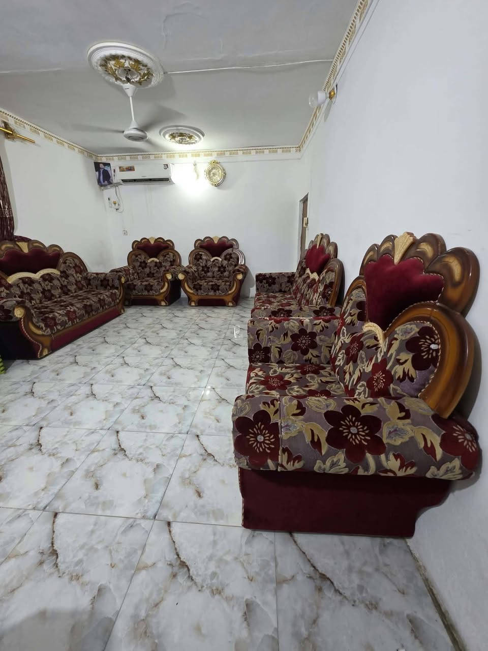 السلام عليكم تخم شغل درجه أولئ
تخم 15نفر للبيع شغل ملكي 
سعره 500وبي مجال 
مكان حله مركز @إشارة 
للاستفسار***********
