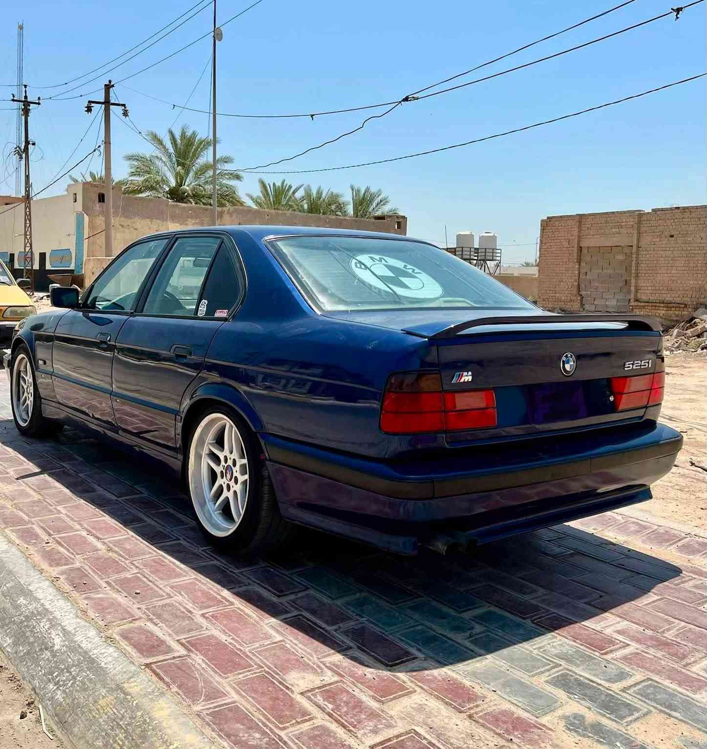 سلام عليكم للبيع BMW /525i
للبيع فقط /525i 

لون نيلي كير ومكينه جدد حدادية خير من الله تبريد شغال غرفتهة حلوة ونضيفة السيارة فول فتحة كير اوتو 4 جام كهرباء ايرباك ويل mحجم 18  كلشي ما عوزهة السيارة رقم بابل 

السعر 64 وبيهة مجال لليحب يستفسر اكثر هذة رقمي واني خادم للجميع ***********

مكاني كربلاء طويريج
