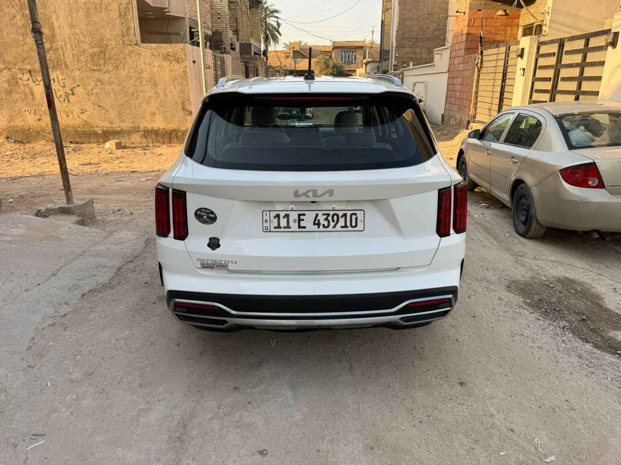 كيه سرونتو موديل 2023  سياره مكفوله  من التبديل  والصبغ 4 سلندر مكينة 2500 بغداد  بسمي تحويل مباشر  عنوان بغداد  زعفرانيه  السعر 245 اتصال ***********
