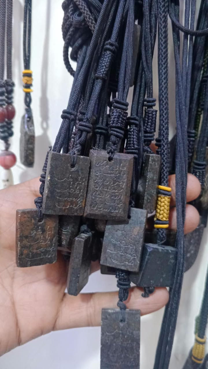 عباس اباد شغل يدوي ذمه جمله فقط لصحاب البيجات لناس على باب الله الفحص أمام المندوب يوجد توصيل لجميع المحافظات رقم الحجز الواتساب ***********
