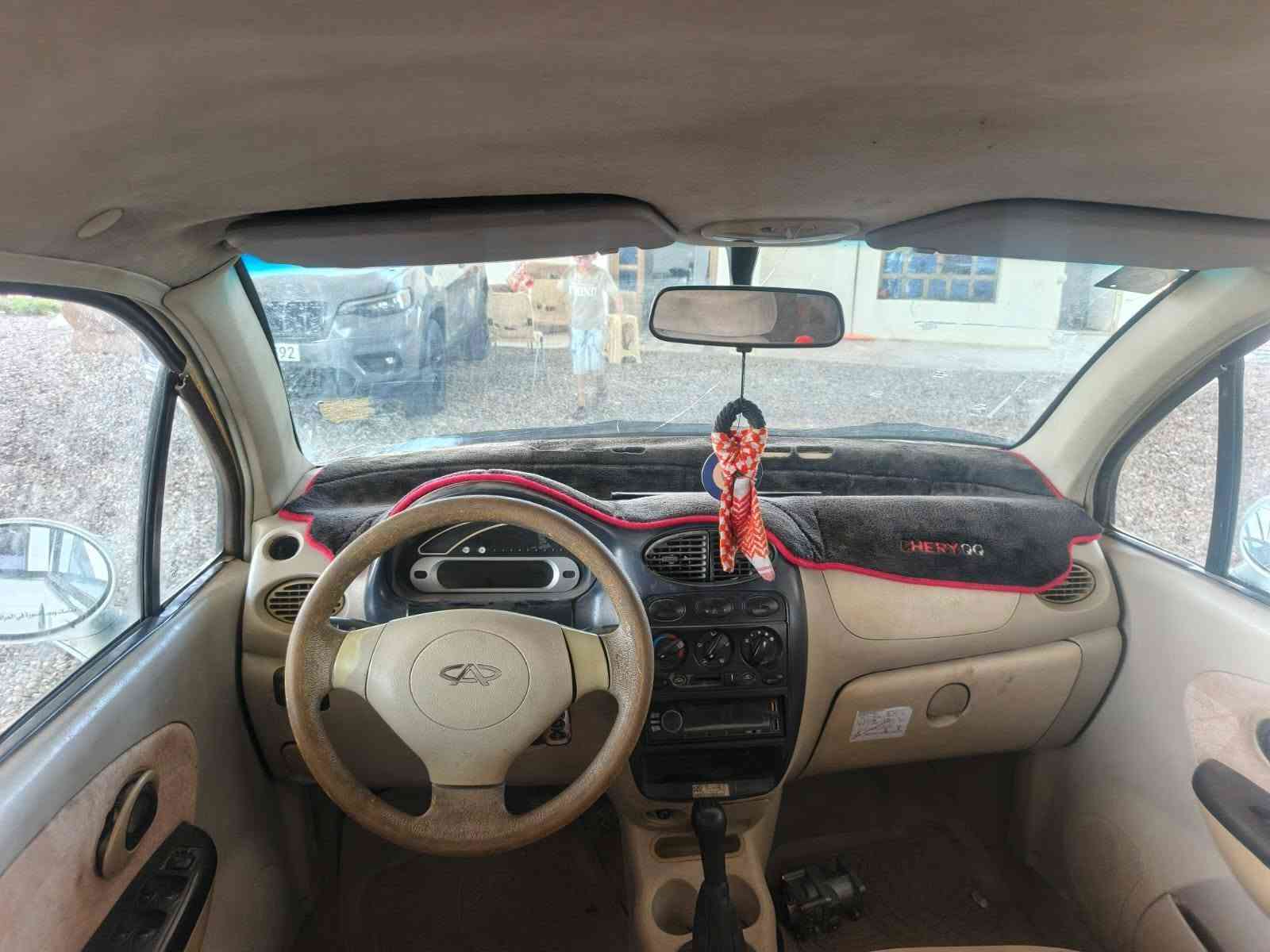 مكلف السلام عليكم للبيع كيو كيو مديل 2009 رقم بغداد شراط التحويل كير محراك شراط كهريائيات كلها شغالة وضع شركة تبريد ثلج كير عادي  السعر 21 بيها مجال العنوان سامراء العباسية ***********
