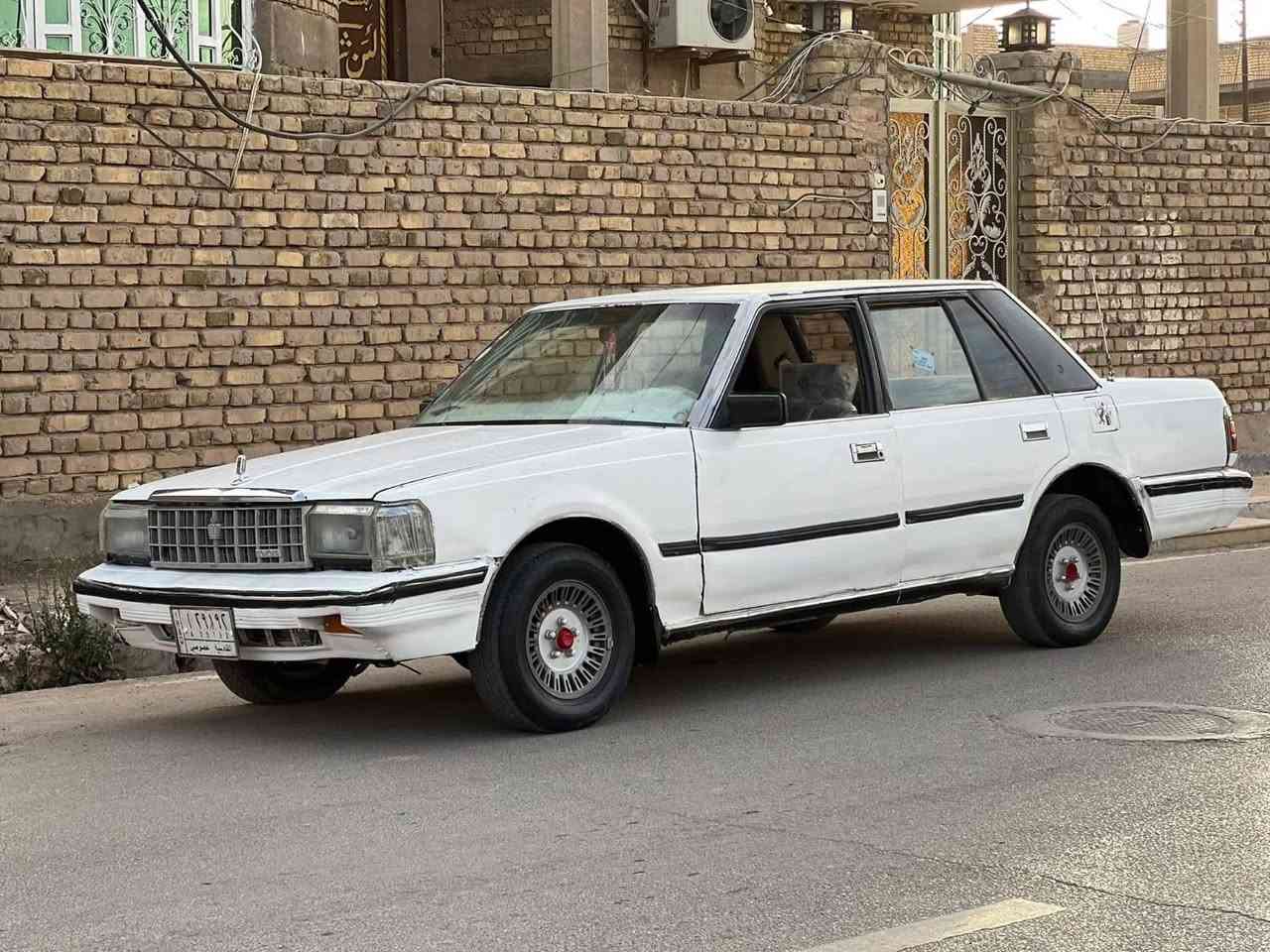 السلام عليكم
كراون سوبر ١٩٨٤ 
كير ومكينه ثنين ونص بالكارتون 
حداده خير من الله 
تخم تاير 
كهربائيات كله شغاله 
سياره جاهزه على اخر شي 
وين جماعه الدخل المحدود 
خلفاتنه عوزه بس سيبايه شد غراض العمل وتتوكل على الله 
للعلم السياره رقم قادسيه تحويل شوكت ما يعجبك السياره عليه 
غرامات مليونين اني ابيع واقع حال هل موجود 
ابيع سياره اصوليه فقط 
السعر ١٨ ورقه وبيه مجال للشراي 
ناصريه قلعه سكر معرض العويسي 
***********
***********
