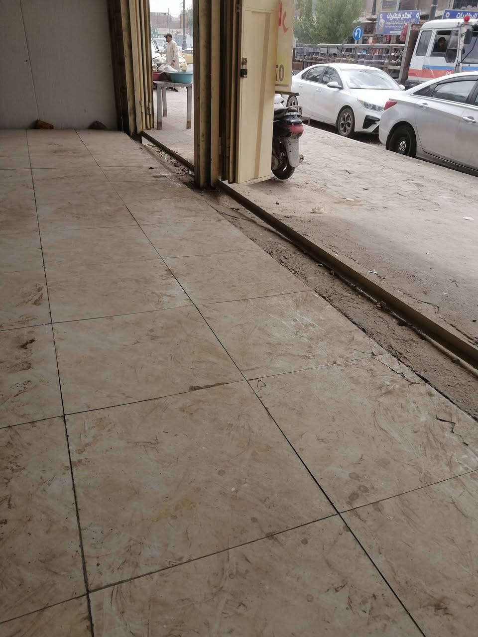 محل تجاري • ٢٥٠م • واجهة ١٠م