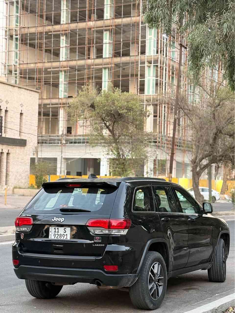 جيب كراند شيروكي - اسود - موديل 2020
رقم بغداد  لون اسود 
ماشيه 122 كم
مواصفات 
1-رادار  + جانبي + خلفي
2-اوتو بريك مانع تصادم امامي   
3-قياده ذاتيه 
4-تحديد مسار 
5-نقطه عمياء
6-دخول ذكي
7-نظام ( start/stop - ايكو - سبورت ) 
8-كشن كهرباء 
9-كشنات تدفئه 
10-ستيرن تدفئه
11-تحكم ستيرن جهتين  
12- جنطه كهرباء
حادثها جاملغ و بنيد راجع بارد 
مكفوله الدواخل مالته  
السعر 190$
اتصال او واتساب *********** بغداد, العراق
