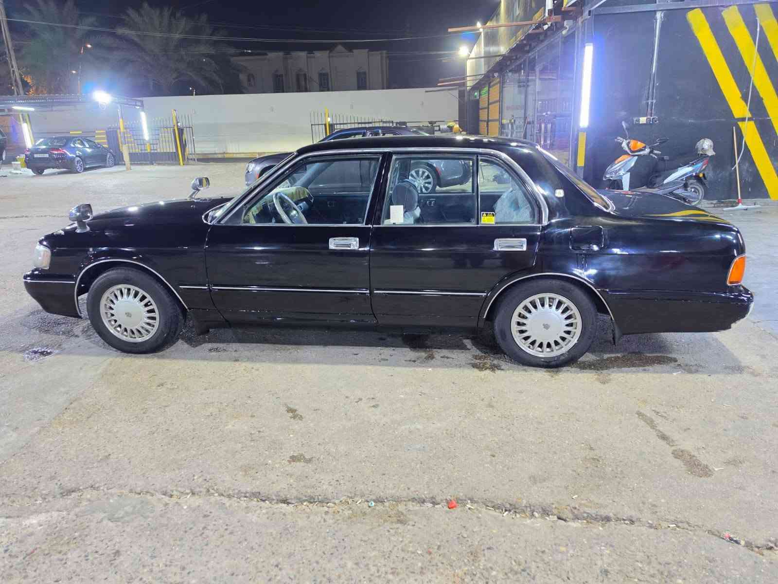 السلام عليكم
ارنب موديل 95 

رقم كربلاء انكليزي مشروع وطني 

تحويل ثاني يوم 

مكفولة من نقل وكص وجثة ومن محرك وكير 

مصبوغة جمالية فقط 

حدادية جديدة 

ريمونت تبريد ثلج 

سيارة بدون اي نقص كهربائيات كلها شغالة 

سعرها 75 وبيها مجال حق الجية 

مكان السيارة الانبار الرمادي 

للأتصال ***********

نص مكتوب في الصور:
- مغسلة الجملوب... بوليش.كماليات .كافة انواع السيارات الرمادي / مقابل مدينة العاب السندباد بادارة : ضياء العيساوي - *********** - ***********