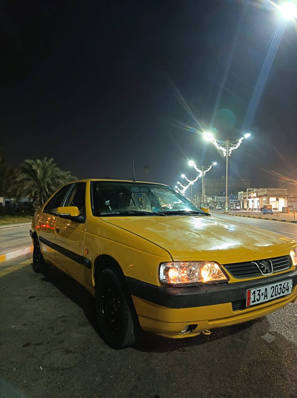 بيجو 405 • بدون حوادث • مكينة مكفولة