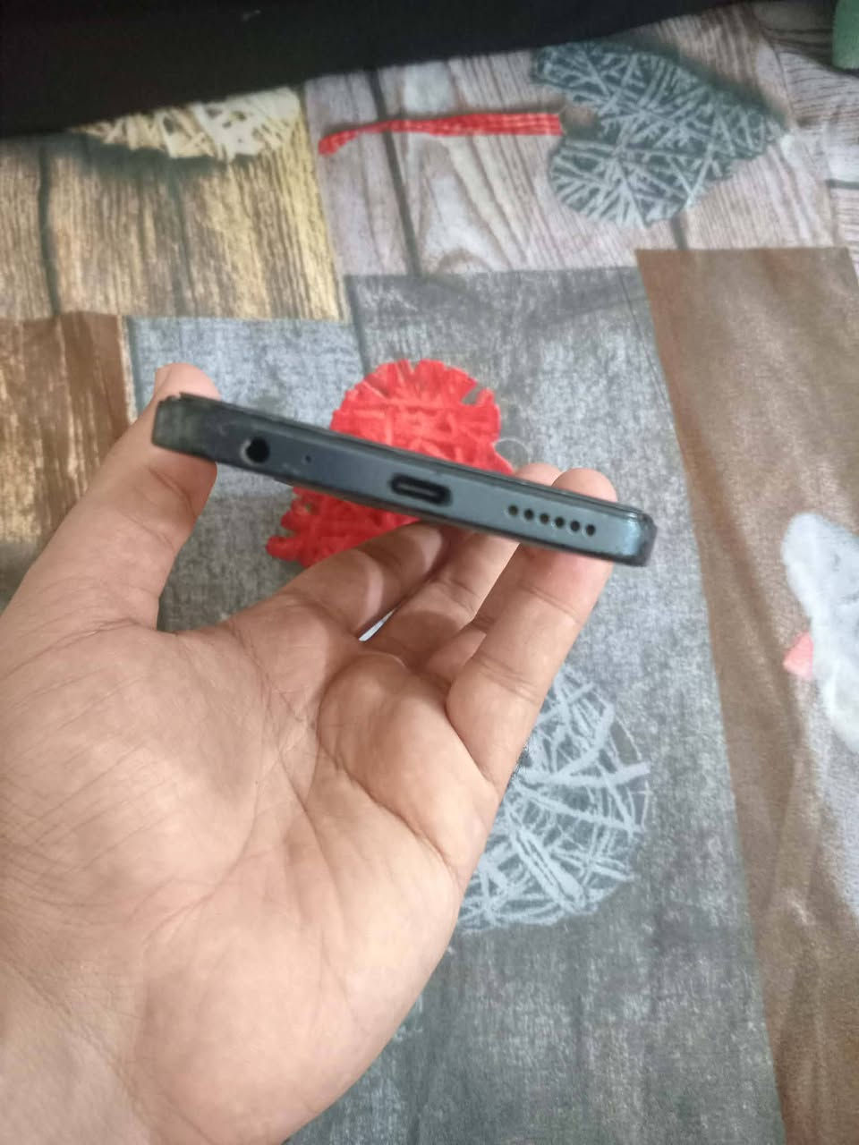 اسمه ومواصفاته داخل المنشور والعيب ماله واضح بالصورة فطر باللمس وفطر بالجامه مال كامرا شرط مابي غير عيب سعره 110وبي مجال قليل مراوس هم يرهم الخاص مفتوح وذا تحب اتصل ***********
