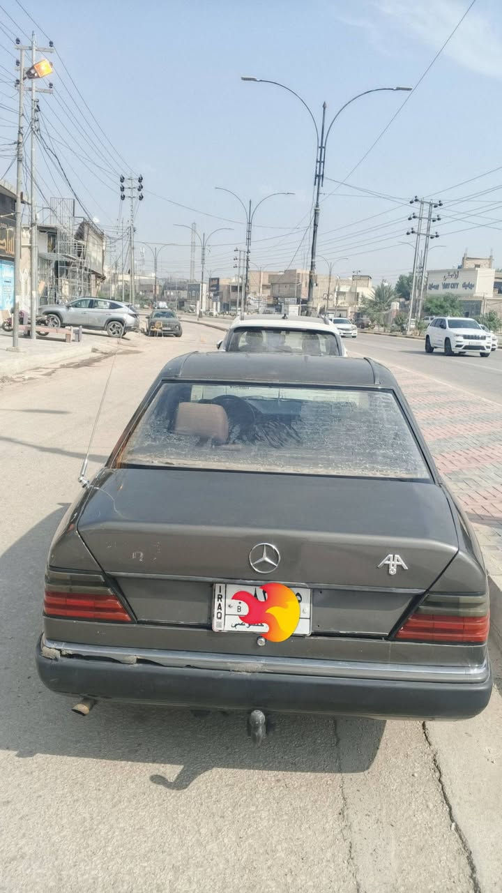 مرسيدس دب • محرك ٢٥٠٠ • رقم بغداد