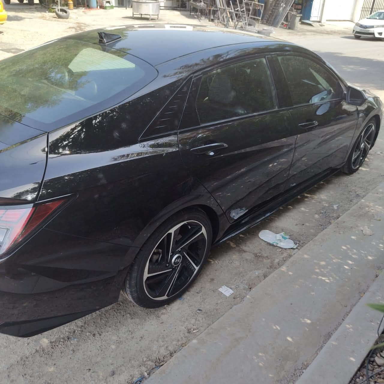 ارخص النترا بالعراق موديل ٢٠٢٢
النترا NLine
فول مواصفات بيع اومراوس BYD
ماشيه 74 الف
بدون ايرباك وبدون لغد وشاصي(بدون دواخل
حادث جاملغ عكس السايق 
والبابتين عكس السايق تبديل بلادي نفس اللون

جديده ودينار ما تصرف عليها

مكانها بغداد
سعرها ١٢٥ ومجال حك الجيه
***********
