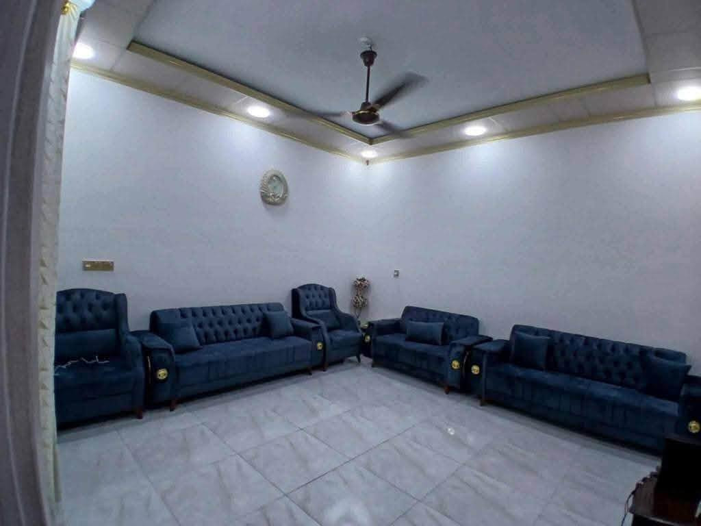 بيت للبيع زراعي سند 25 دور الزراعه الثانيه مساحه 110 متر
وجه 5 ونزال 22 بناء سنه 2024

طابقين 3 غرف نوم وصاله واستقبال ومطبخ كامل فول خدمات 

بيع او مرواس بقطعه 200 بدور الزراعه الثانيه حصرا مع الفرق

للاستفسار ***********
