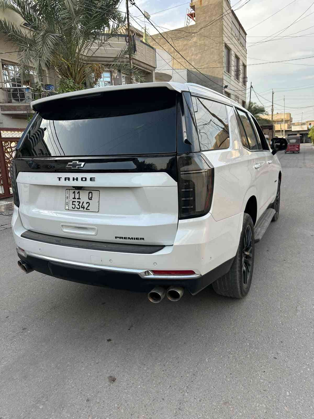 السلام عليكم
سياره تاهو وارد امريكي 
الموديل 2025
ف بريمير
فول مواصفات 
الحادث موضح بل صور 
مبدل باب وجاملغ 
الباب نفس الون 
رقم بغداد شهداء السياره 
وكاله عامله بيها 
مكاني بغداد محموديه 
***********
