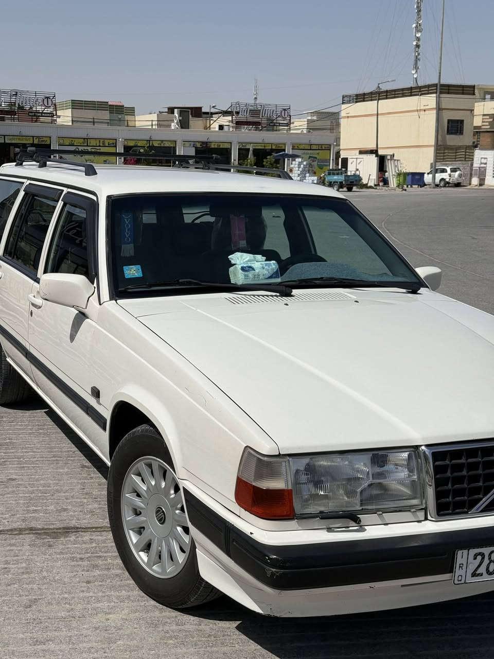 سلام عليكم 
فالفو للبيع موديل. 1992.  940 تيربو 
تبريد شغال كهربائيات شغاله سيارة بلادية 
مكفولة من الضبغ والضربة رقم نجف نكليزي تحويل ثاني يوم 
السيارة بلادية سعر 90 وبيه مجال 
مكاني نجف 

الاستفسار  وتساب ***********

نص مكتوب في الصور:
- Galaxy S24 Ultra