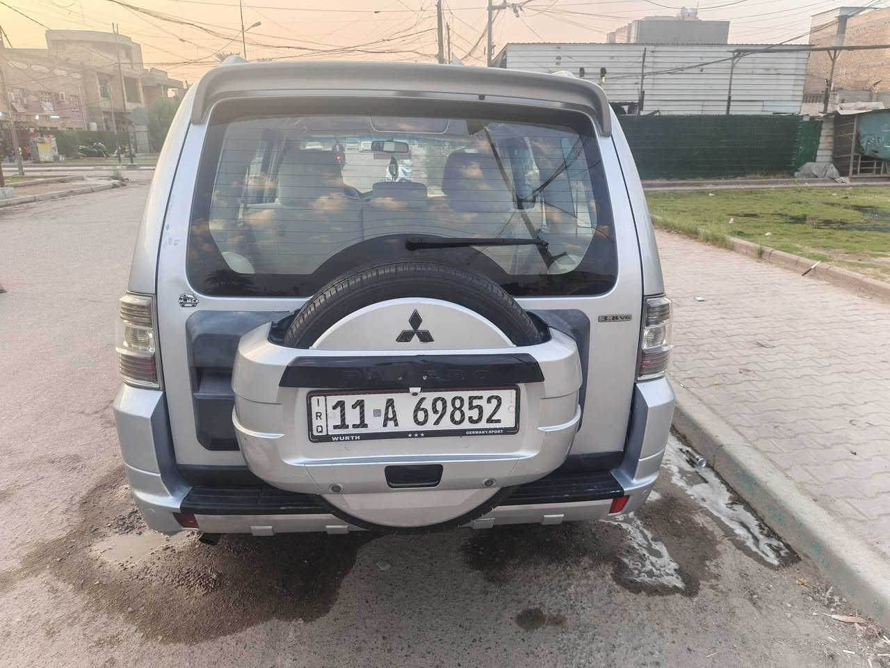 السلام وعليكم للبيع باجيرو 
موديل 2008
فول مواصفات واحد على واحد 
حبتور  دمام 12 سماعه سلايت شاشه كامره حساسات تحكم ستيرن 
مري شفط اشاير بالمري
محرك 3800
سياره بيه جاملغ ونص صبغ 
السعر 98
سياره جاهزه من جميع النواحي الشراي يتصل ***********
