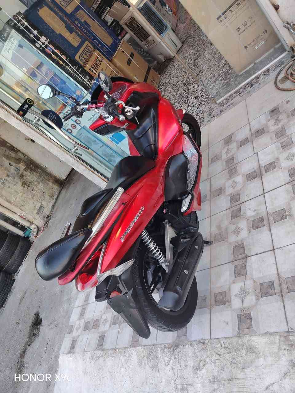 بي سي اكس الجيل الول مكينه ١٥٠ الدراجه كل نقص مابيها الدراجه خير  من الله وبيها تزويد الدراجه كامله من كلشي كل نقص مابيها السعر ١٢ وبيها مجال المكان بغداد حي العامل الرقم ***********
