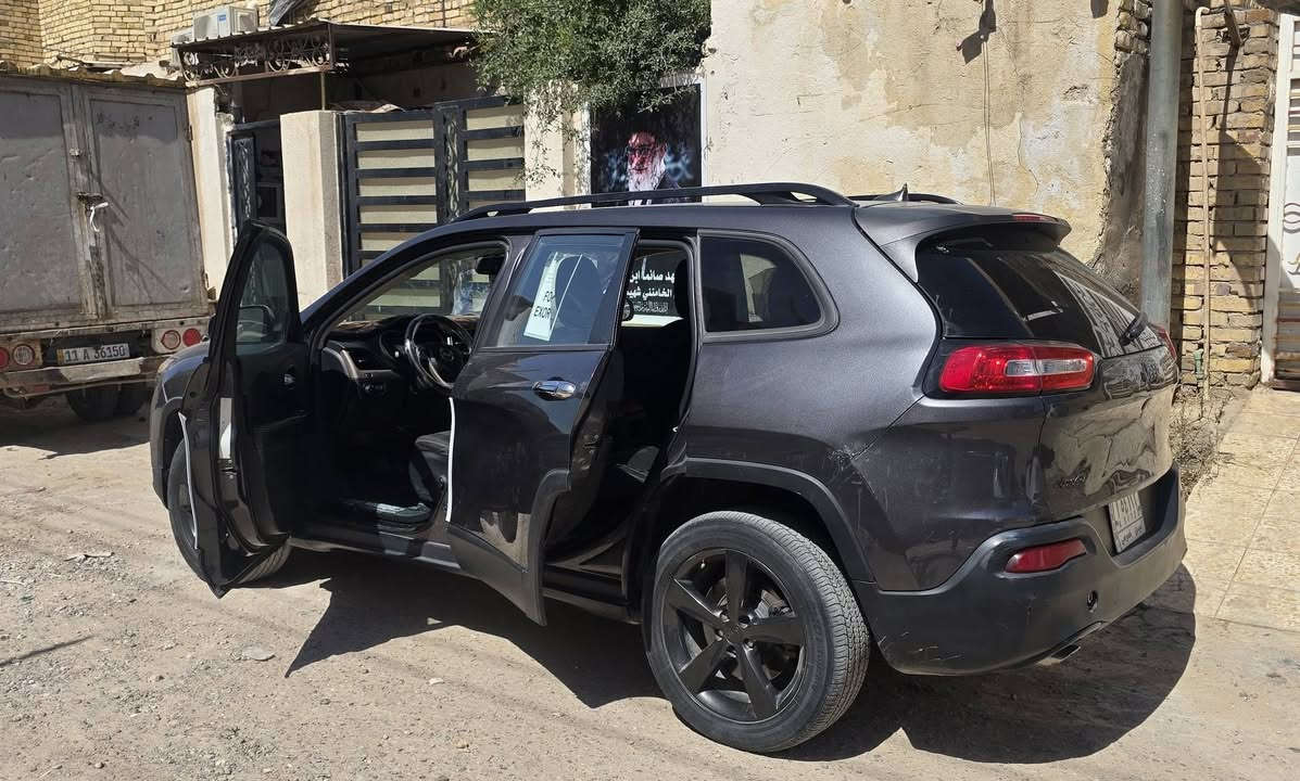 سلام عليكم جيب بزون شيروكي مديل 16 سياره جاهزه وحلوه حادثها بنيد وجاملغ وبيها سونار  للبيع او مراوس 
***********
