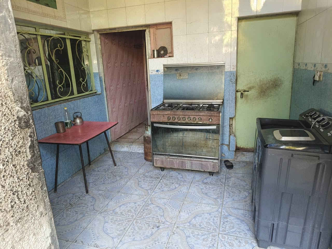 سلام عليكم بيت للبيع عدد الغرف2 هول واستقبال ومطبخ صحيات خارجية وداخلية بس الخارجية يرادلهة شوية ترميم كراج يوسع سيارتين البيت يرادله شوية ترميم النزال 23 والعرض 10 المكان المحمودية قرب نهر القائد للأستفسار اتصال عل الأرقام‏‪
‏‪***********‬‏
‏‪***********‬‏
سلام عليكم بيت للبيع عدد الغرف2 هول واستقبال ومطبخ صحيات خارجية وداخلية بس الخارجية يرادلهة شوية ترميم كراج يوسع سيارتين البيت يرادله شوية ترميم النزال 23 والعرض 10 المكان المحمودية قرب نهر القائد السعر 65 للأستفسار اتصال عل الأرقام‏‪
