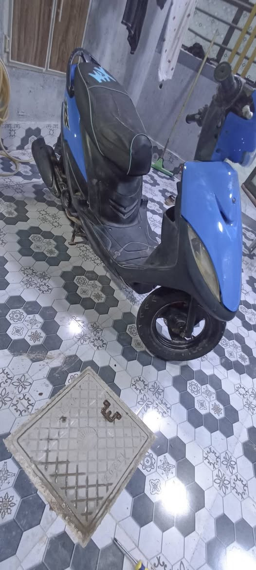 السلام عليكم ماكس عدله للبيع كفاله عامه لون سمائي مختمه مكانها حله شاوي سعرها 600 بيها مجال شيء قليل ***********
