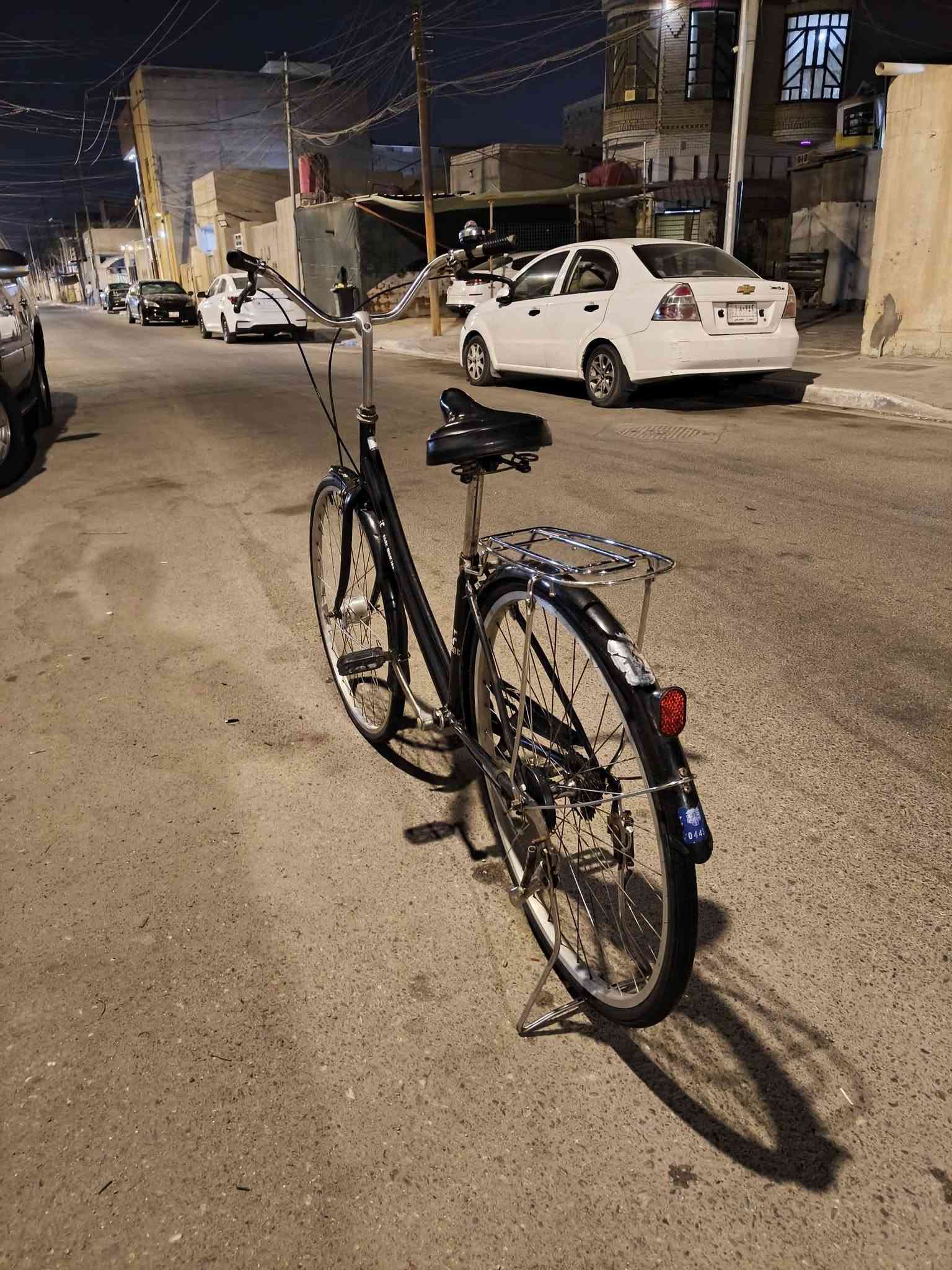 البصره القبله حي الجامعه /للبيع باله نضيف السعر 120 بي مجال للطيبين خاص مفتوح رقمي***********
