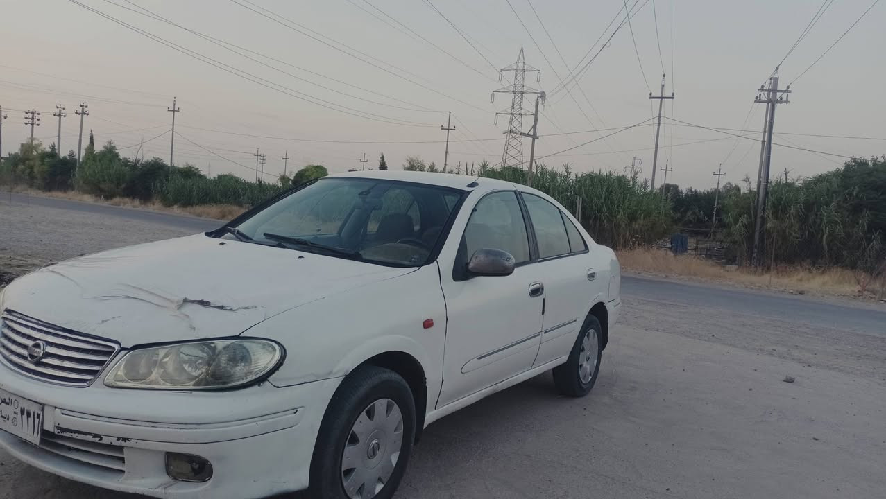نیسان سە نی مودیل 2001 ئاڕمی سۆران 
بە شە رتی گێر مە کینە تە برید لە گە ڵ سویچ
بێ تە قە و ڕە قە بێ چرکە 
سعر 
38  مە  جال 
شوێن چم چماڵ 
ژم
***********
***********
