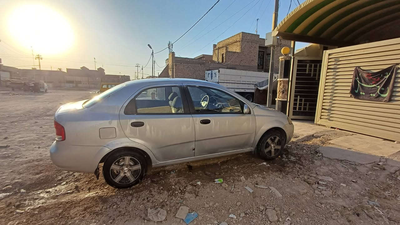 السلام عليكم 
افيو 2006
 محرك مفتوح
 كير اوتوماتيك
 رقم بغداد انكليزي
كير مكينة مكفولات
تبريد شغال
 السعر 38بيها مجال قليل
 مكاني بابل حلة
للاستفسار *********** واتساب
