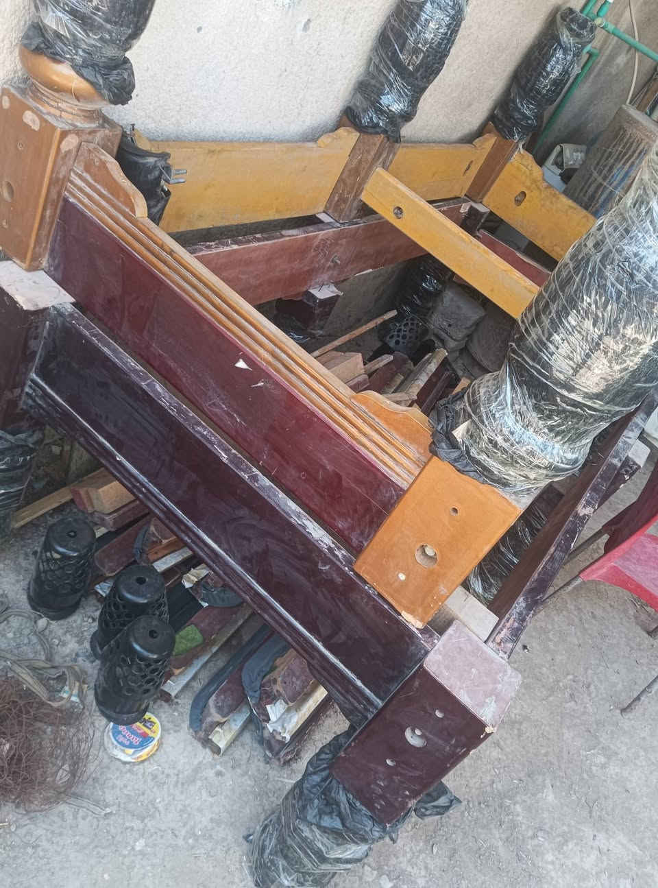 للبيع بلياردو عدد 2 نوع اس بي تي العنوان بابل السعر الواحد 250 للتواصل ***********
