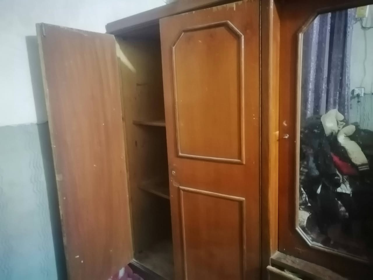 كنتور خمسة أبواب حي ميلاد نجف السعر ٧٥ الف ***********
