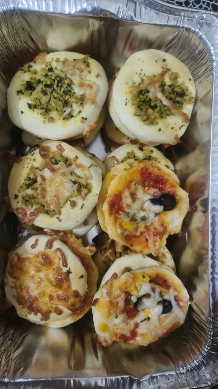 فطائر • ميني بيتزا • ٢٠ قطعة