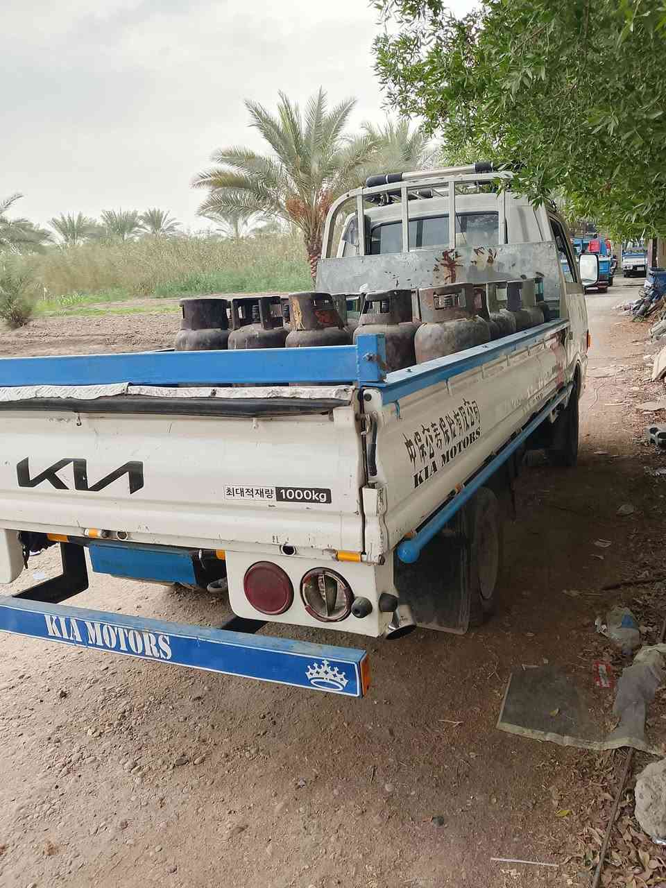 سلام عليكم كيه حمل بنكو 94فقط صبغ بدون معجون تخم تاير ليوم شديتهن باتري جديد محرك جديد مال بنكو 3لا صرف ولا بخار ترايك للبصره مابيه لا خياس ولا زنجار صدر جديد سياره معمر عله اخر حبايه مابيه نقص برقي سعر 53مكان بغداد غزاليه 
***********//***********
