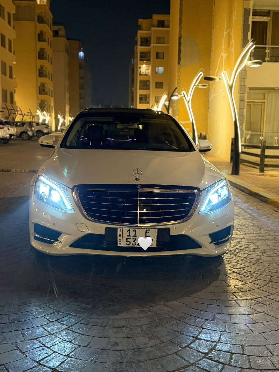 السلام عليكم للبيع مارسدس s500 amg 2014 راس الدجاجة اديشن 1 دزاينو فول السيارة وارد خليجي كفالة عامة السيارة جديدة حيل ماشية ٨٣٠٠٠ كيلو السيارة بصمتين بانوراما اوتو بارك اوتو هولد السيارة مواصفاتها متخلص فووول السعر 39000$ للاستفسار ***********
