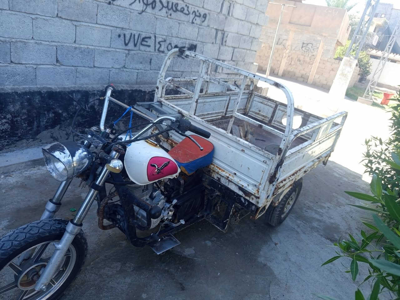 سلام عليكم ستوته للبيع مديل 11اصولي سنويا. ركبه شاصي كفاله مكينه مديل 24كهرباءيات شغاله ناقصها باتري مكانه ديالى ه‍***********

