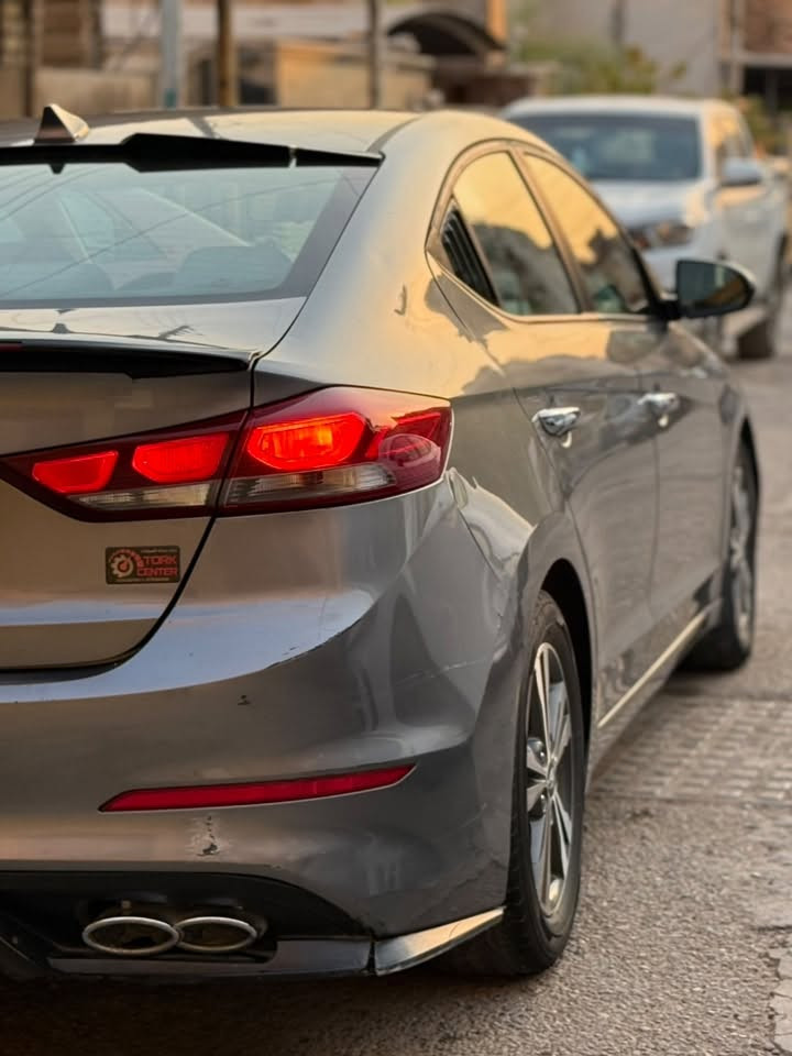 النترا 17 Se
محرك 2000 دوش 
كير AT 
تحكم إسترين 
شاشه تاب 
بلوجكترات
 تبريد ثلج

السياره ليبل واحد  

حادثهاجاملغ فقط بدون دواخل بدون ايرباك

ماشيه 100 

رقم بغداد  انكليزي  

سنويه جديده هزه جديده  

مكان السياره بغداد الدورة

***********
