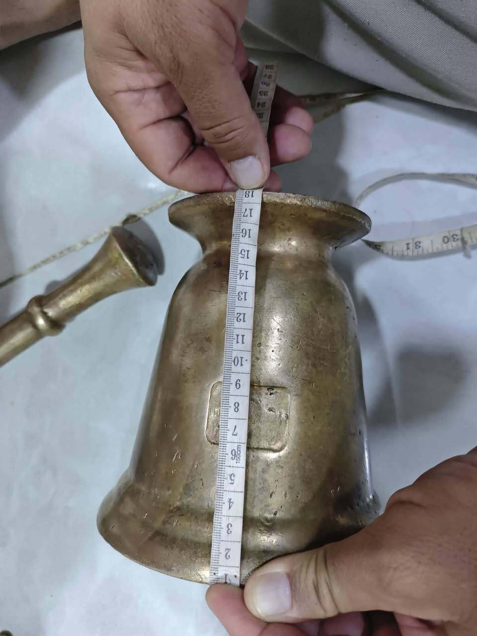 هاون قديم  الوزن والطول  أو طول اليده هم موجود بل منشور  يحتاج تنضيف  بس  سعر 125 مكاني كركوك  للاتصال ***********
