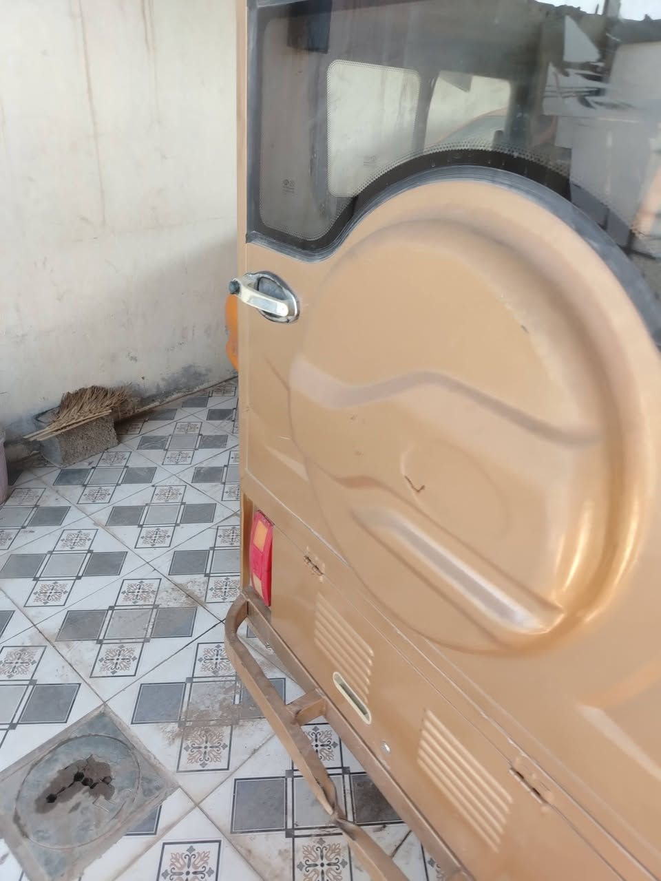 ***********واتساب 
السلام وعليكم تكتك صيني للبيع موديل ١٩ محرك ستوته ٢٦ جاهزه من كلشي مرقم ديالى مكاني بغداد

االسعر ٣٢٥٠ وبيه مجال او مراوس tvs
