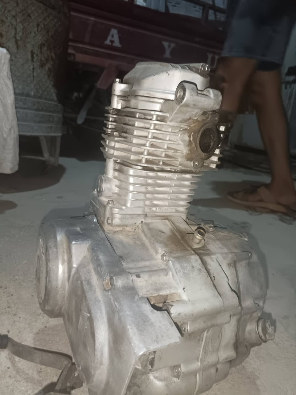 السلام عليكم محرك اربعه گير
بعده نضيف لا يدخن ولا ينقص
الرقم ***********
