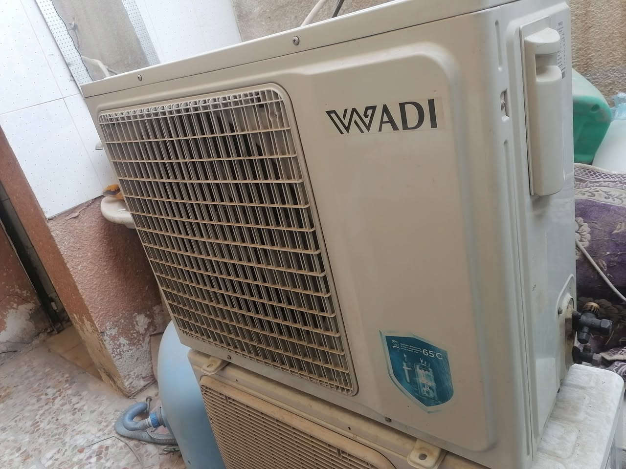 سبلت الوادي مكانه البلديات ٢ طن وثلث غازه مقفول بواري مالته البلاديه ٥٥٠ قفل
