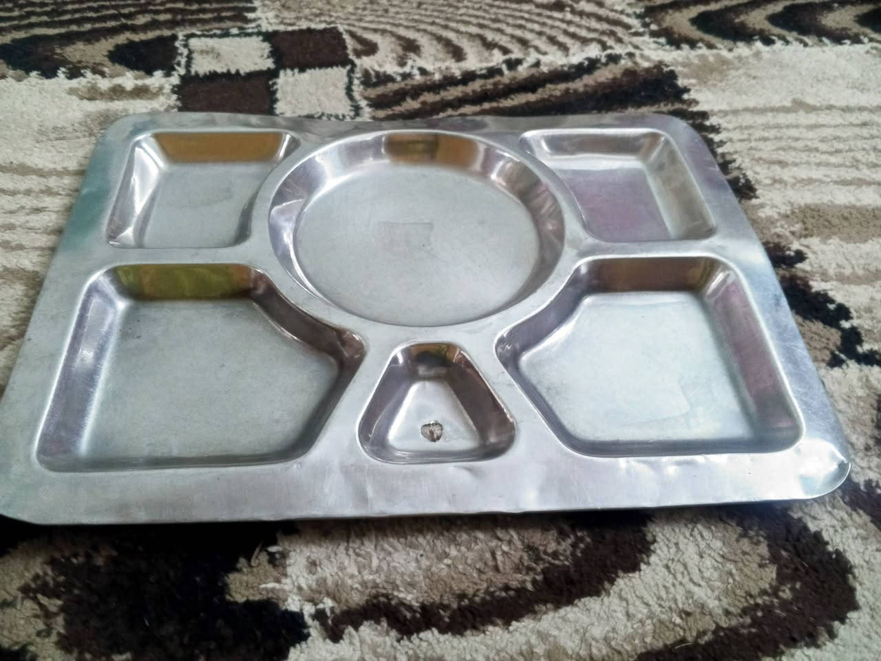 للبيع