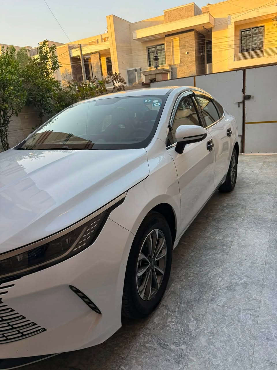 سلام عليكم BYD دستروي 2025 للبيع مكفوله من الضربه والصبغ والبارد عد كم ملاحضه مبينات بل صور جديده ماشيه 8 تلاف الكلي مصروف عليه يدات نيكل اسود حوضيات تخم كامل سبايدر عنوان شارع فلسطين واي ستفسار اتصال على رقم ***********

