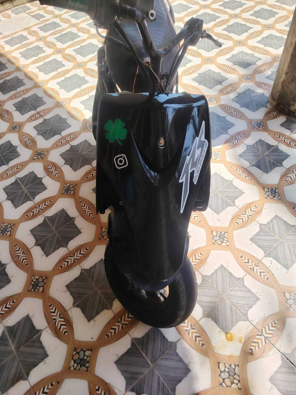 عدله للبيع مكينه بلاديه شلعه ومعدل َمكاني يوسفيه ٣٢٥ وبيها مجال قليل للتواصل وات ساب  ***********
