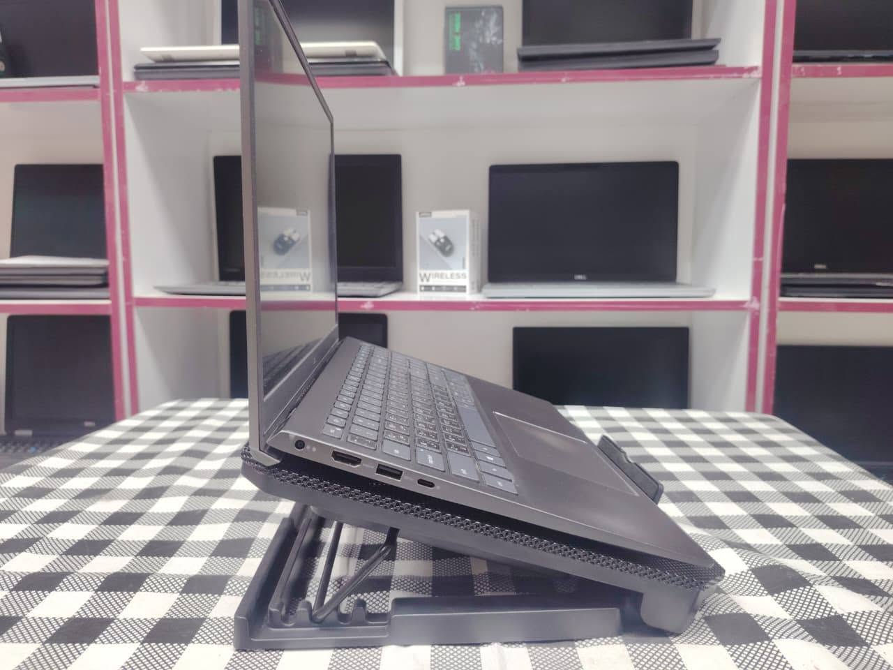 لابتوب عملي بمواصفات قوية يناسب الدراسة، العمل، البرمجة، التصميم، والمونتاج الخفيف إلى المتوسط.

🖥️ مواصفات اللابتوب

🔹 لابتوب Dell Vostro 5501

🔹 معالج كوراي 5 من الجيل 10 فئة المعالج G

🔹 رام 8 كيكا - نوع الرام DDR4 

🔹 هارد 256 كيكا - نوع الهارد SSD M.2

🔹 كرت الشاشة داخلي انتل UHD 4 كيكا

Intel (R) UHD (R) Graphics - 4GB

🔹 حجم الشاشة 15.6 

🔹 كيبورد اللابتوب ضوئي ستيكر (انكليزي - عربي)

🔹 دقة الشاشة FHD 
(1920*1080)
____________________

🖥️ السعر: 320 الف دينار فقط.

_____________________

للتواصل واتساب/ ***********

عنوان/ بغداد الأمين الثانية

🎁🎊  الهدايا والملحقات 🎊🎁

حقيبة
 شاحنة اصلية
ماوس
ماوس باد

📝ضمان لمدة 14 يوم من تاريخ الاستلام.

🚚يوجد توصيل لجميع محافظات العراق.

⚡ بغداد 5 الف دينار. 
⚡ باقي المحافظات 6 الف دينار.

